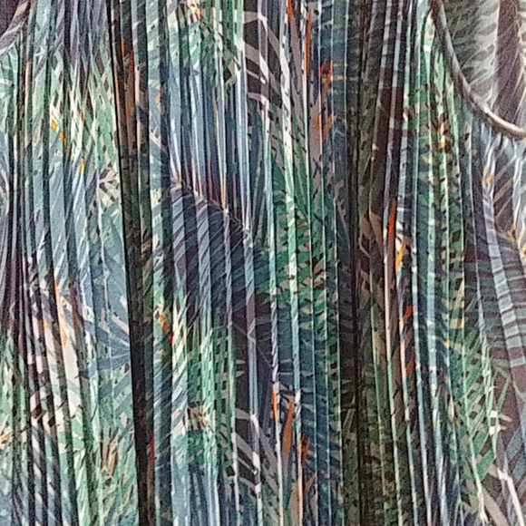 Tank - Picture 4 of 5